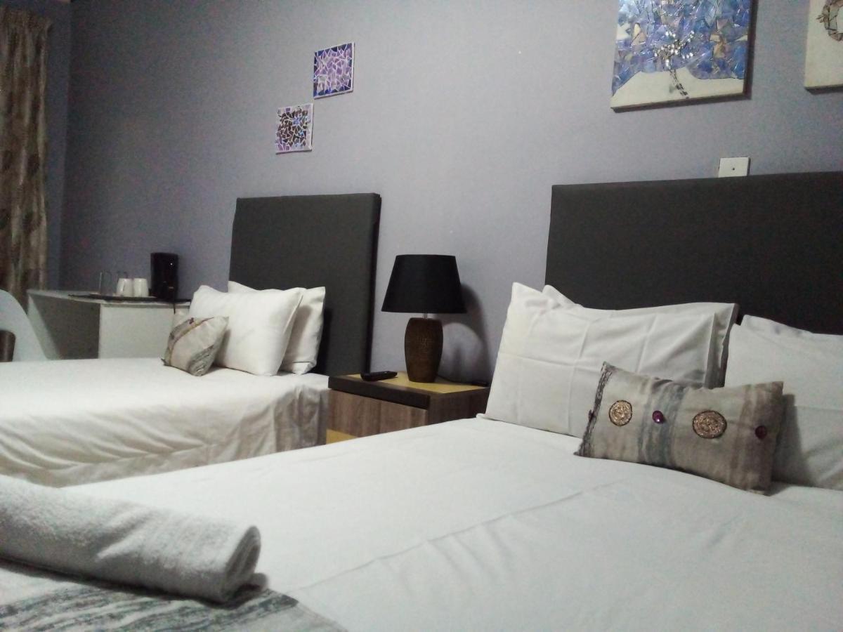 Acacia Guesthouse เคมป์ตัน พาร์ค ภายนอก รูปภาพ
