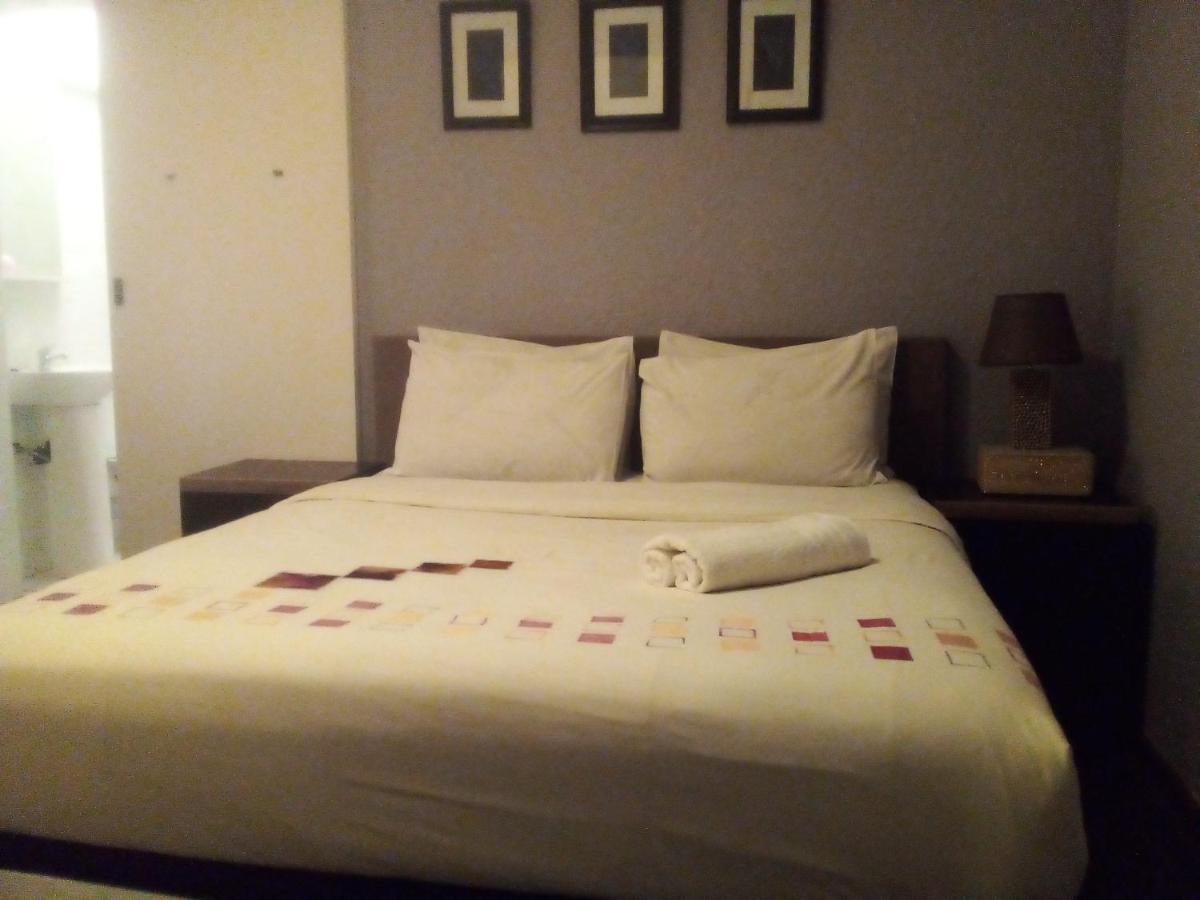 Acacia Guesthouse เคมป์ตัน พาร์ค ภายนอก รูปภาพ
