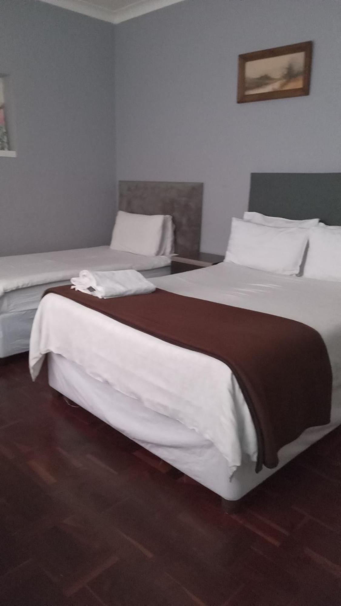 Acacia Guesthouse เคมป์ตัน พาร์ค ภายนอก รูปภาพ