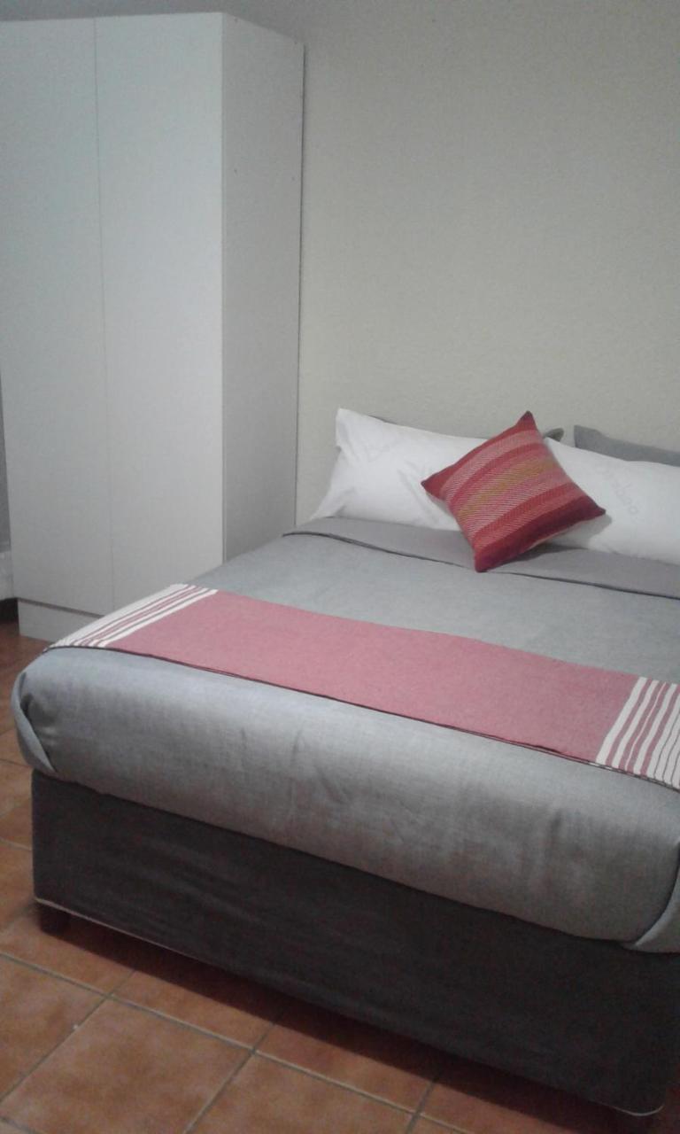 Acacia Guesthouse เคมป์ตัน พาร์ค ภายนอก รูปภาพ